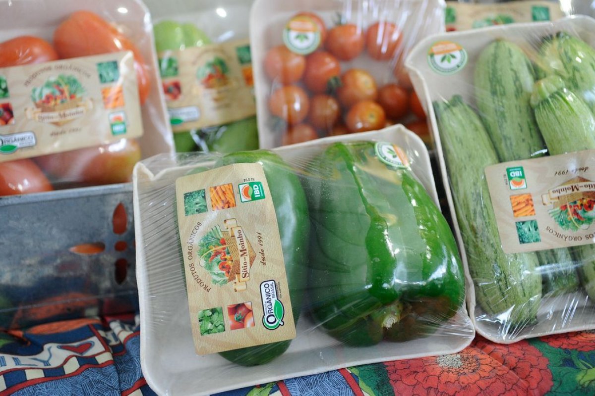 Indústria de alimentos e bebidas faturou R$ 699,9 bi em 2019