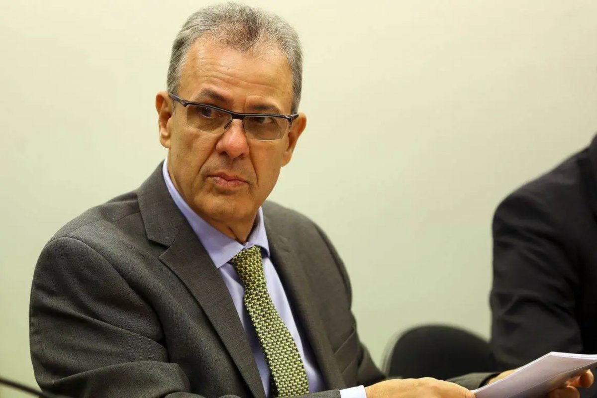 Caso das joias sauditas: ex-ministro de Bolsonaro é alvo de sanção de censura ética