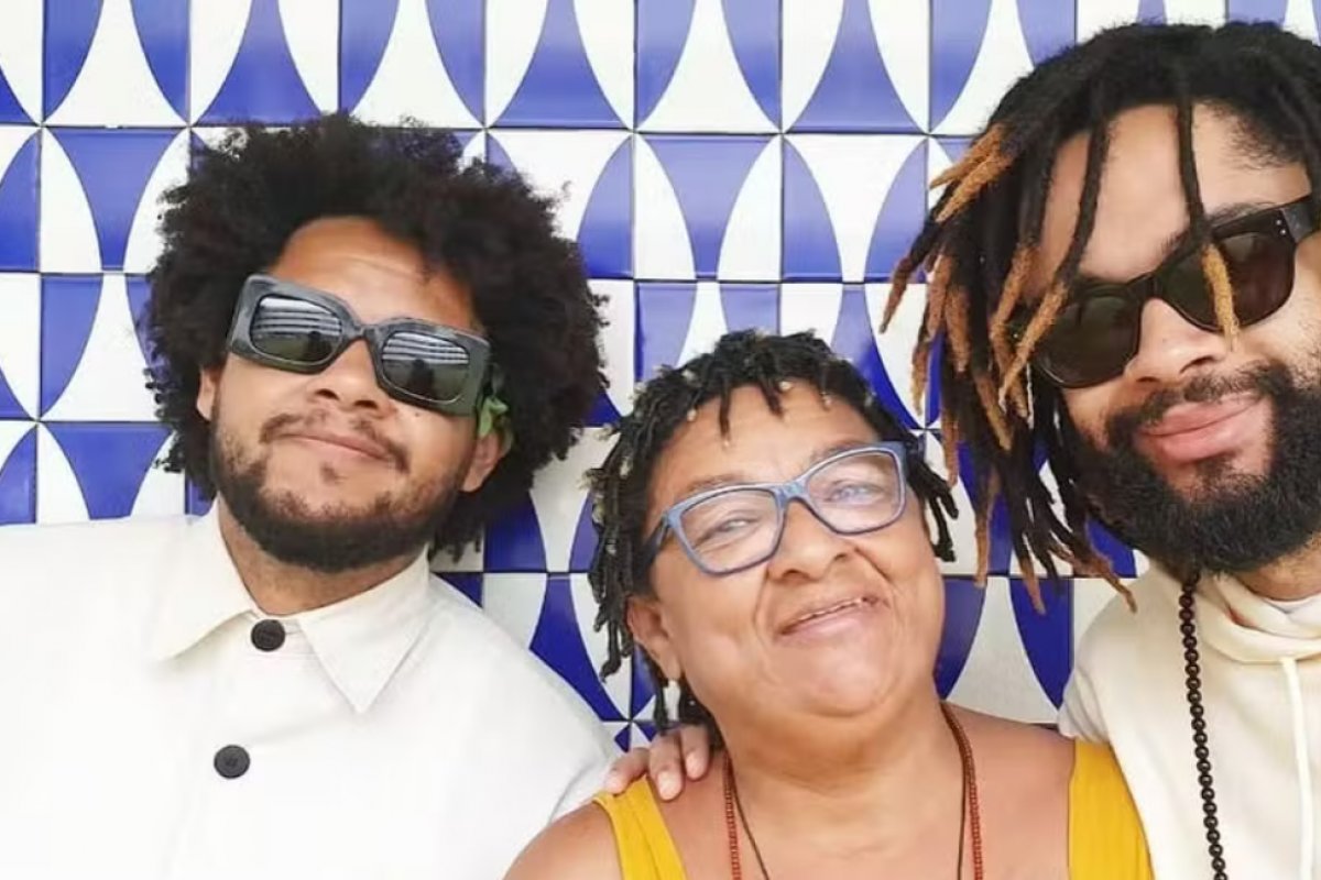 Morre Dona Jacira, escritora e mãe de Emicida, aos 60 anos 