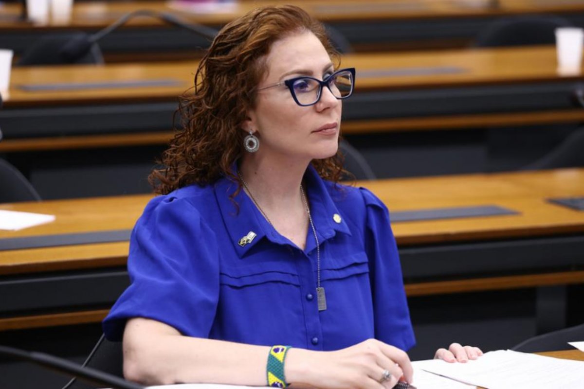 Zambelli espera pedido formal para se apresentar às autoridades na Itália, afirma advogado
