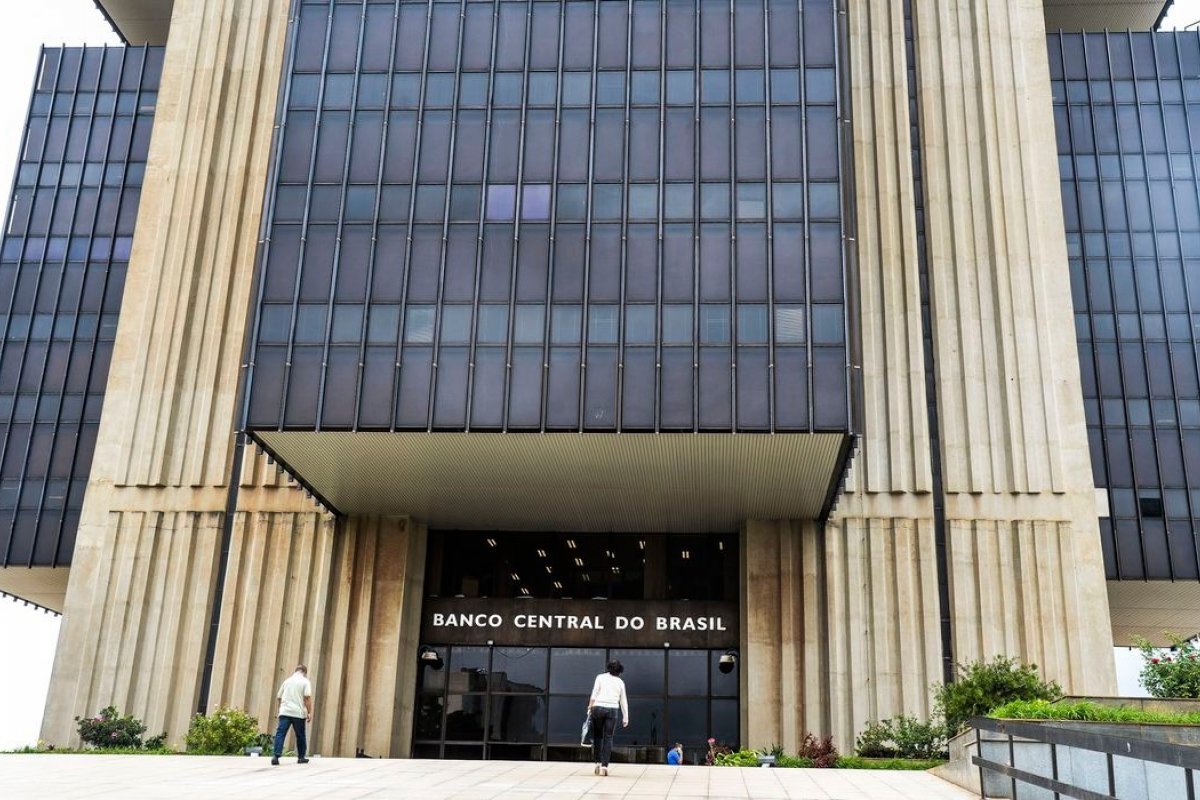 Comissão do Senado aprova mudanças nas nomeações e demissões da diretoria do BC