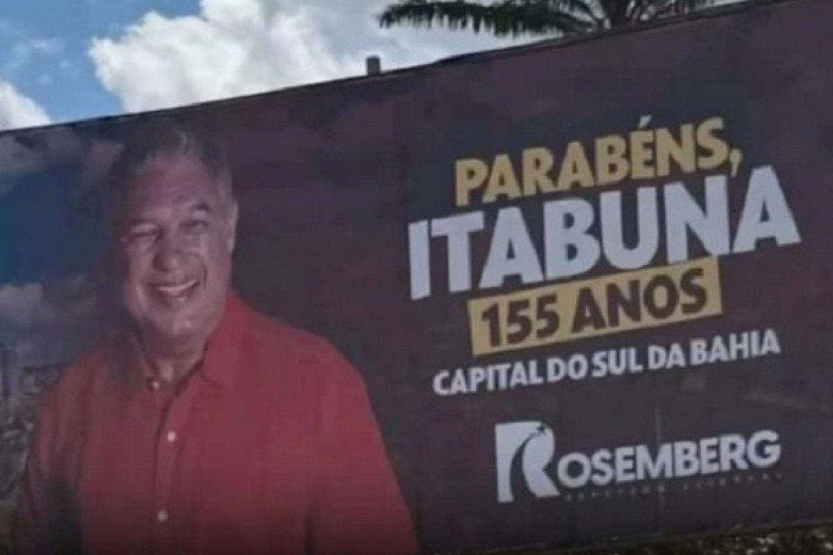 Rosemberg Pinto comenta gafe ao errar ano de aniversário de Itabuna em outdoor: ‘Peço desculpas’