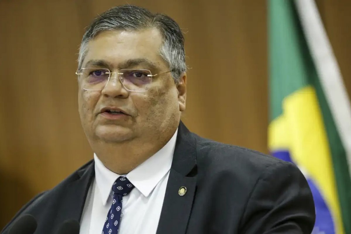 Dino chama de 'sequestro' interferência internacional no judiciário: 'primeira vez no mundo'