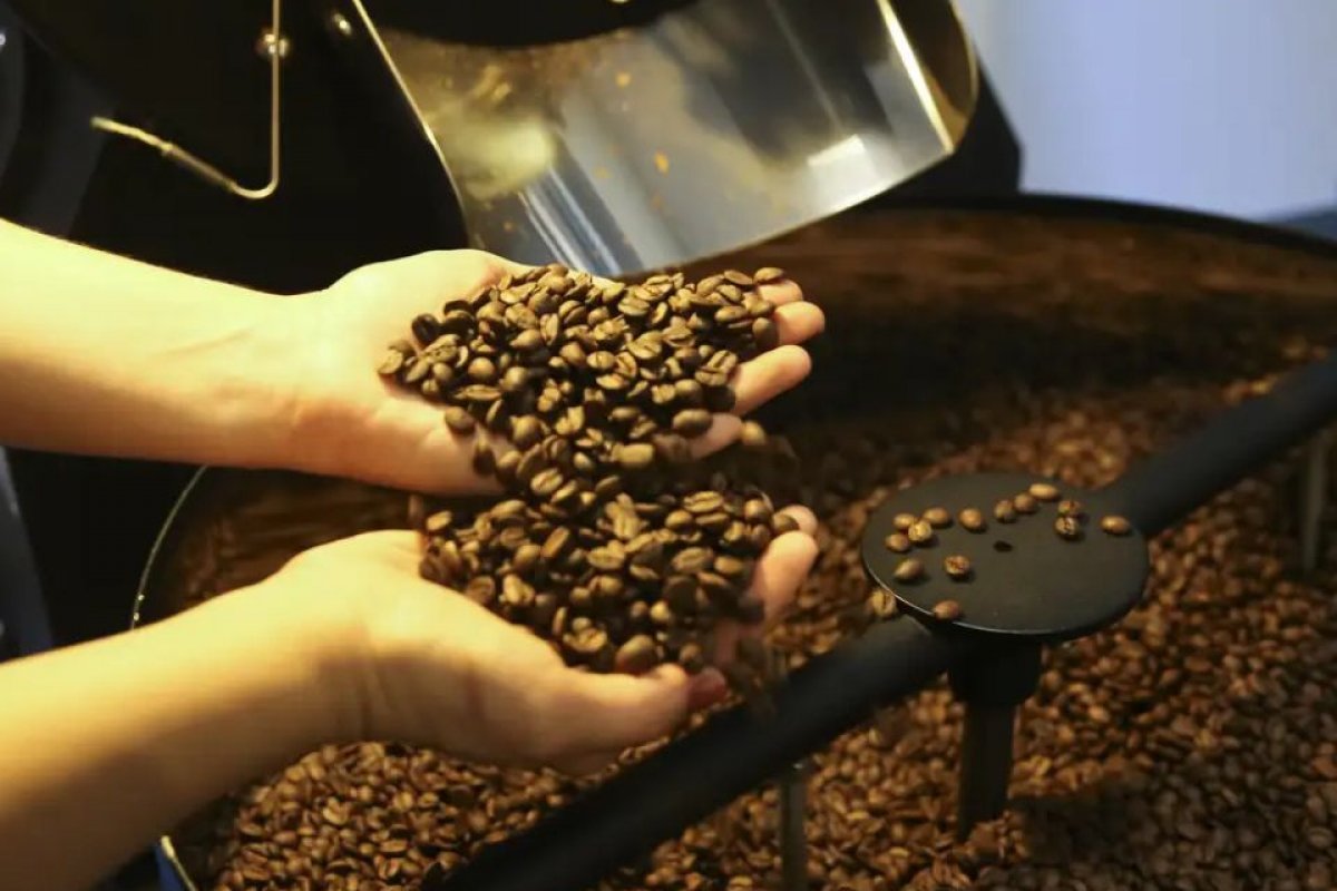 Governo Lula pede exclusão de alimentos e Embraer de tarifaço de Trump