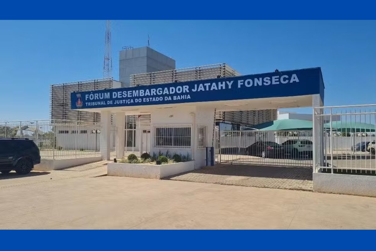 Idoso é condenado a 42 anos de prisão por matar pais do namorado da ex-esposa na Bahia