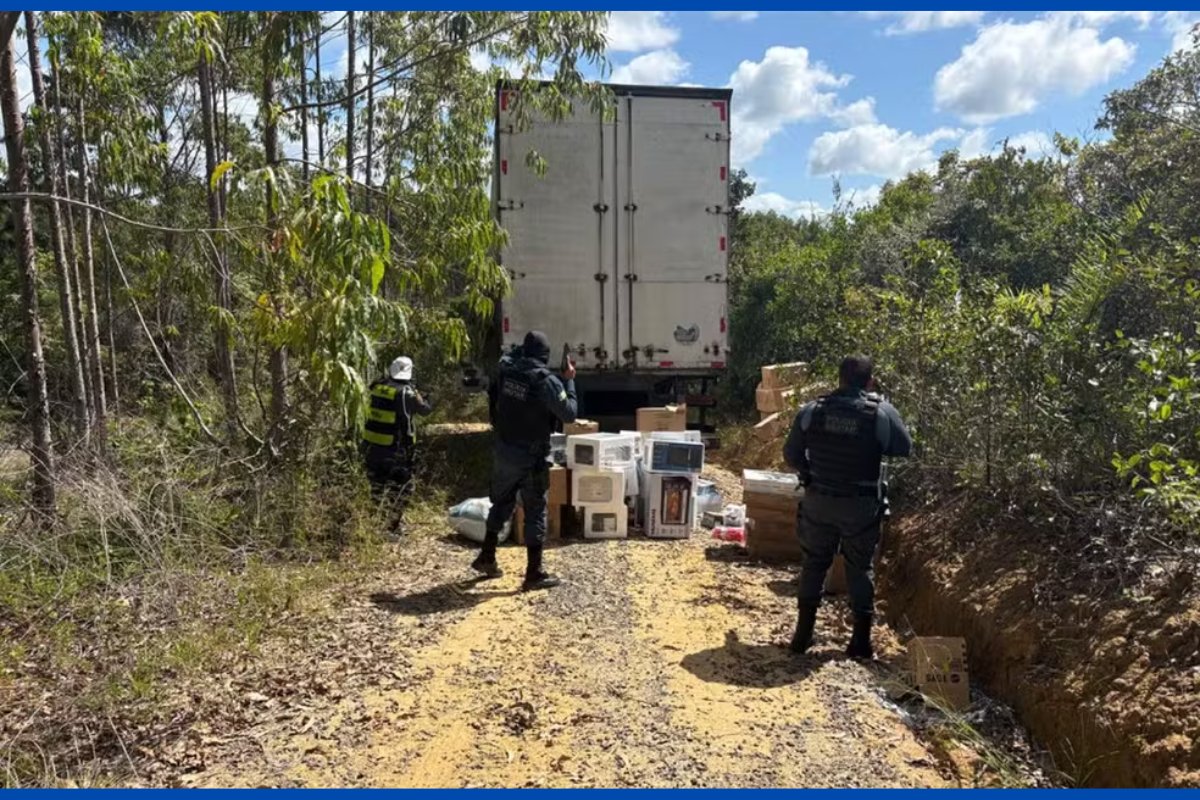 Caminhoneiro é resgatado de sequestro e carga é parcialmente recuperada por PMs na Bahia
