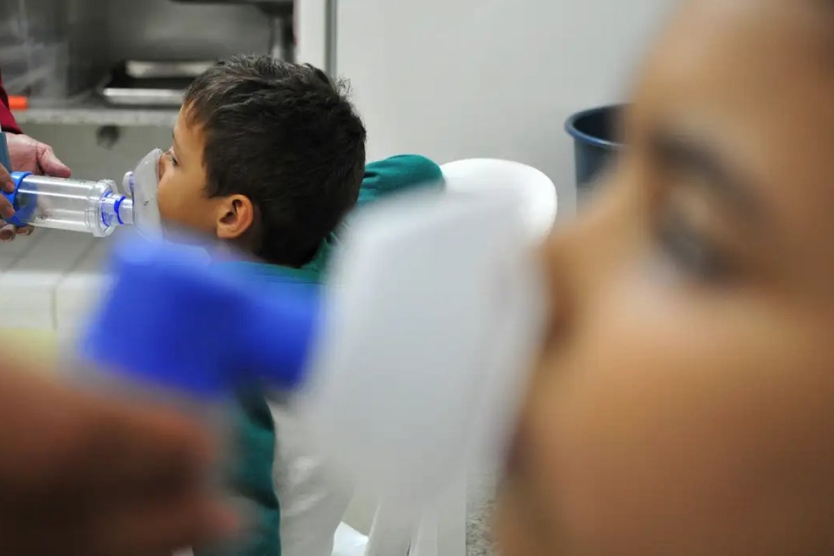 Número de casos de SRAG em crianças registra crescimento em estados, aponta InfoGripe 
