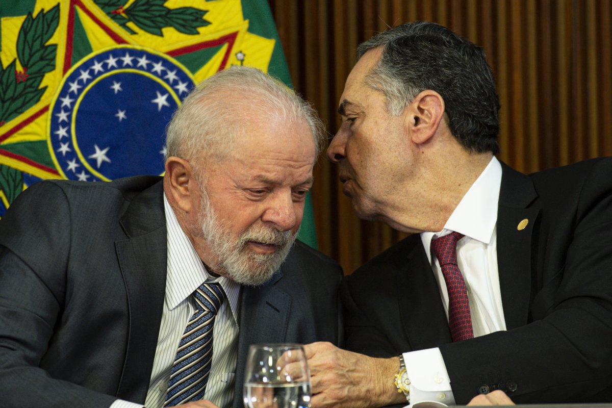 Lula convida ministros do STF para jantar no Alvorada após sanções de Trump a Moraes