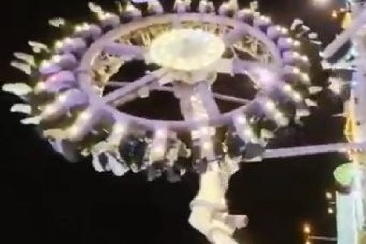 Vídeo: Brinquedo mecânico quebra ao meio e deixa 23 feridos na Arábia Saudita
