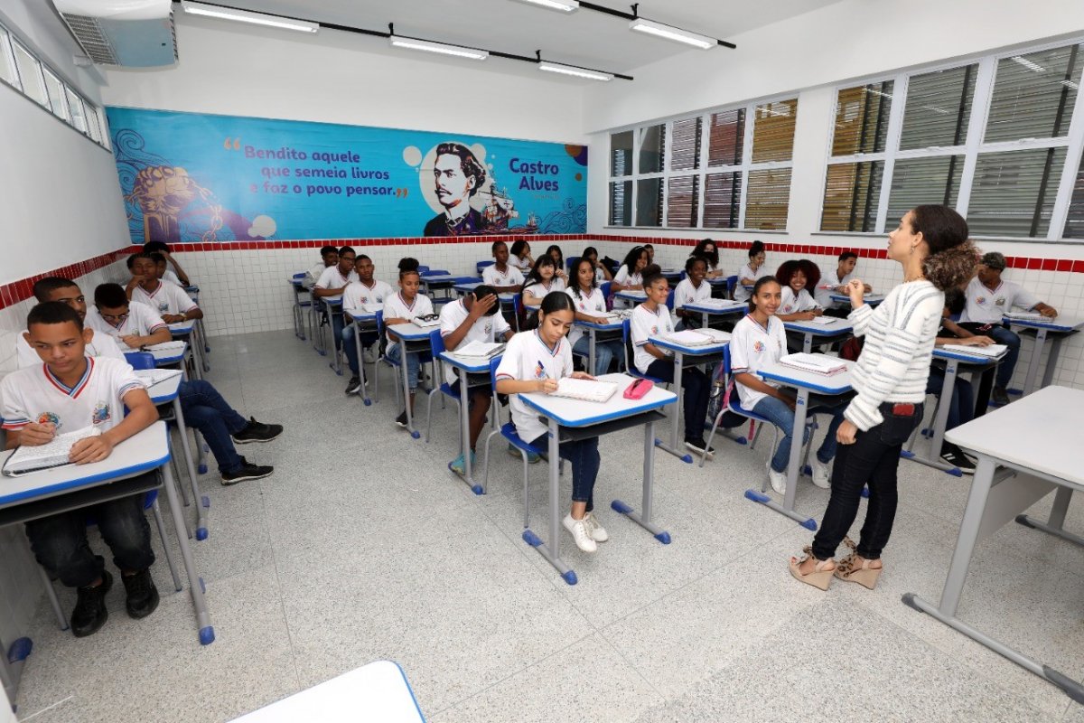 SEC divulga "Terceirão Pré-Enem", projeto preparatório com aulas gratuitas de português e matemática