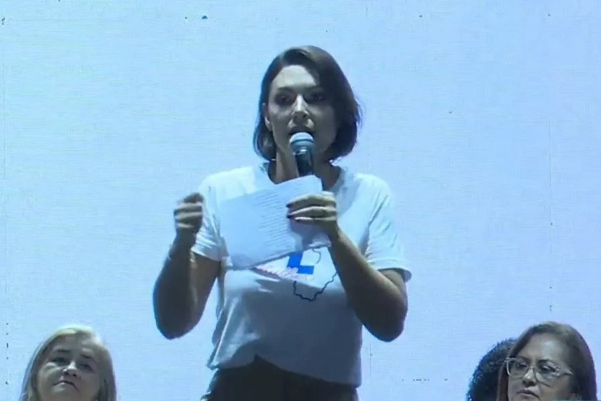 Michelle Bolsonaro chama de 'repugnante' caso de tio preso por pornografia infantil