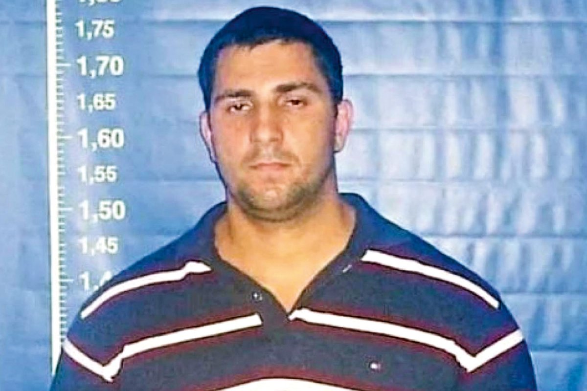 Novo depoimento aponta que Adriano da Nóbrega usava veículo com 'placa policial' na Bahia