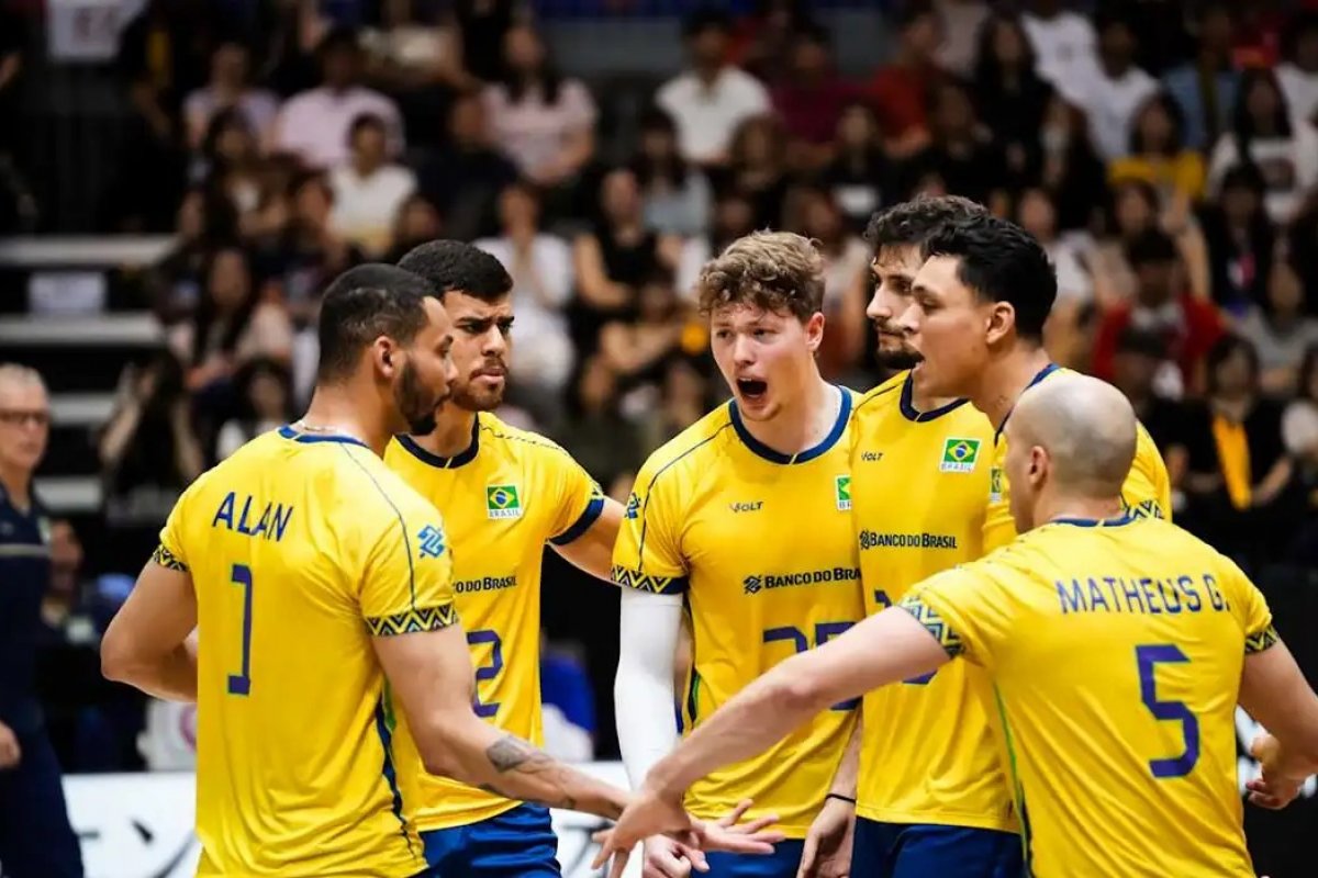 Brasil supera Eslovênia e fica com o bronze na Liga das Nações masculina de vôlei