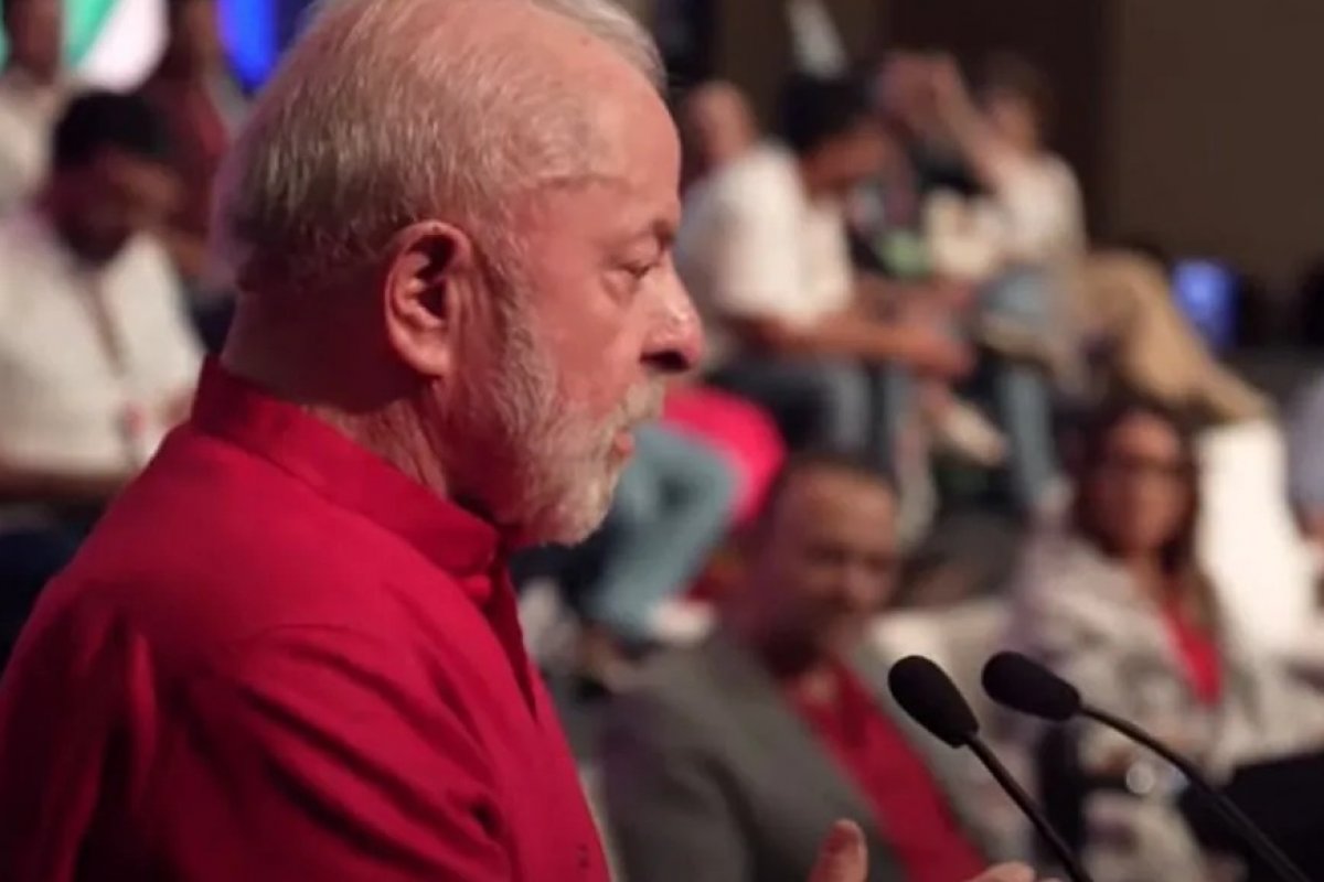 Lula fala em 4º mandato, mas diz em evento do PT não querer repetir Biden: 'preciso estar 100% de saúde'