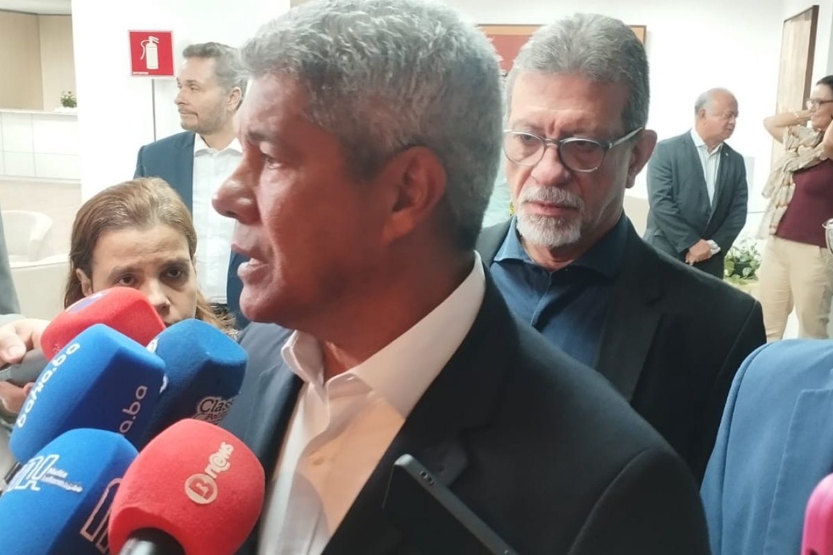 "Eu respeito as pesquisas, mas a gente está em campo, trabalhando", diz Jerônimo Rodrigues