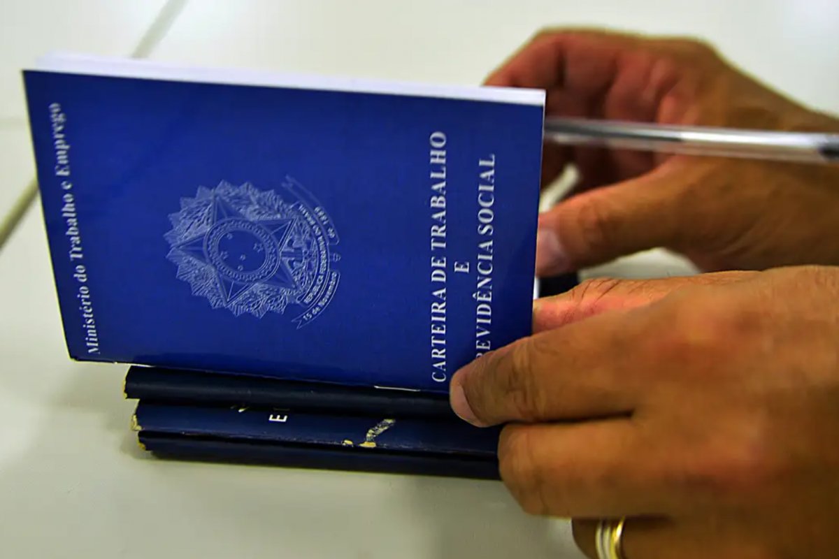 Brasil gera 166 mil empregos formais em junho e apresenta queda de 19,2% em comparação a 2024