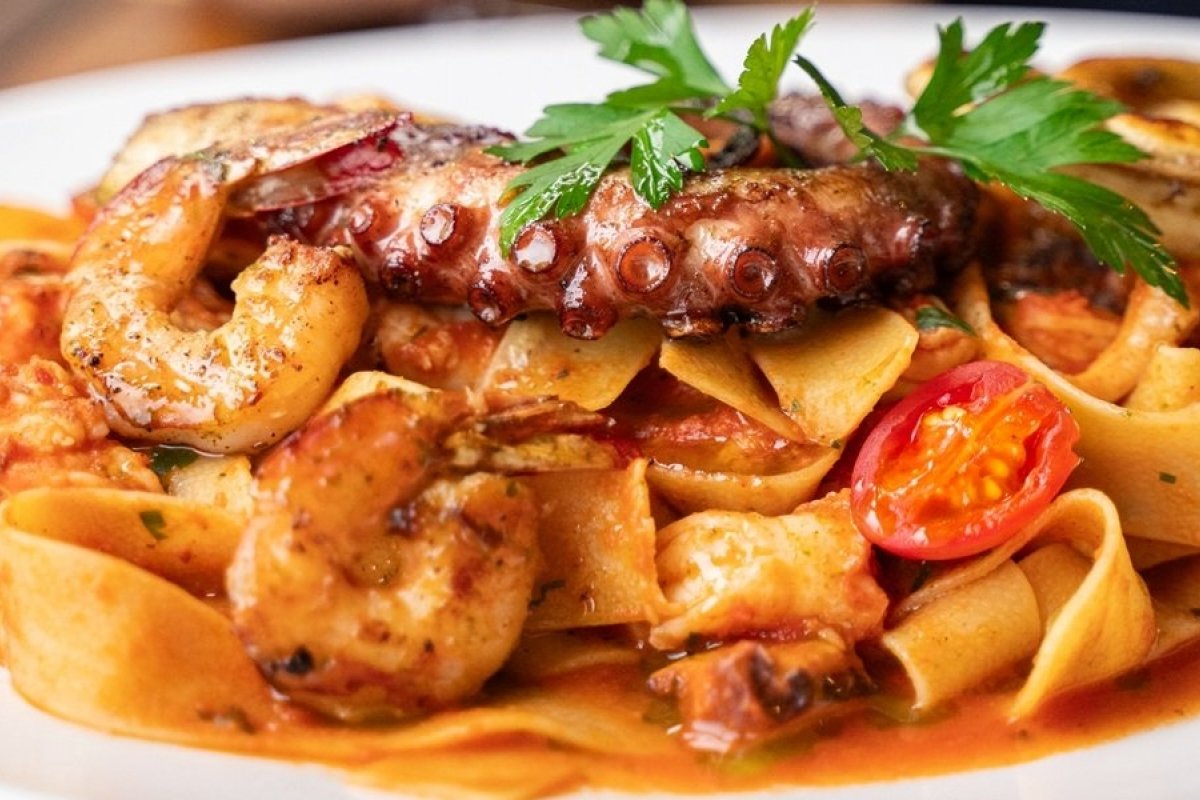 Allê Varanda Bar celebra Dia dos Pais com almoço especial e pratos para compartilhar! 
