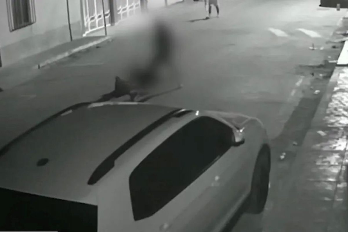 Homem em situação de rua é morto a facadas por dupla em Irecê