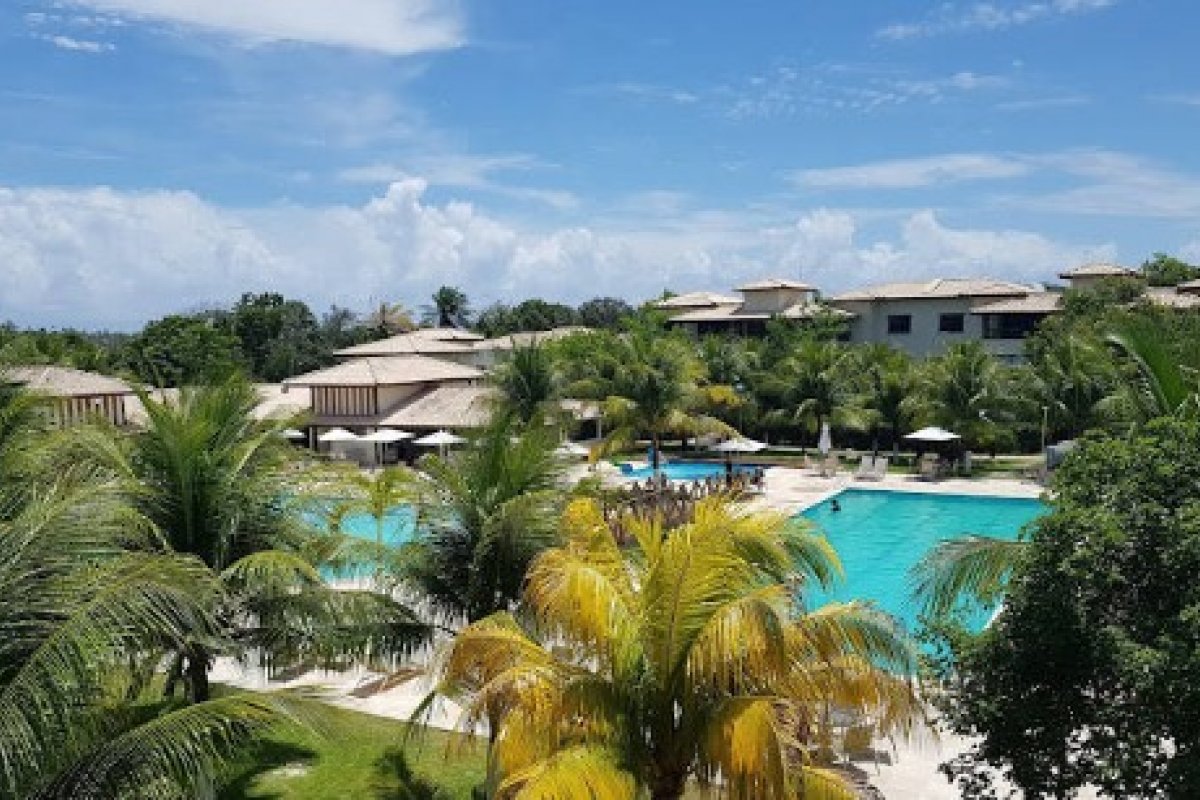 Condomínio de Guarajuba é alvo do MPT por suspeita de trabalho irregular e análogo à escravidão