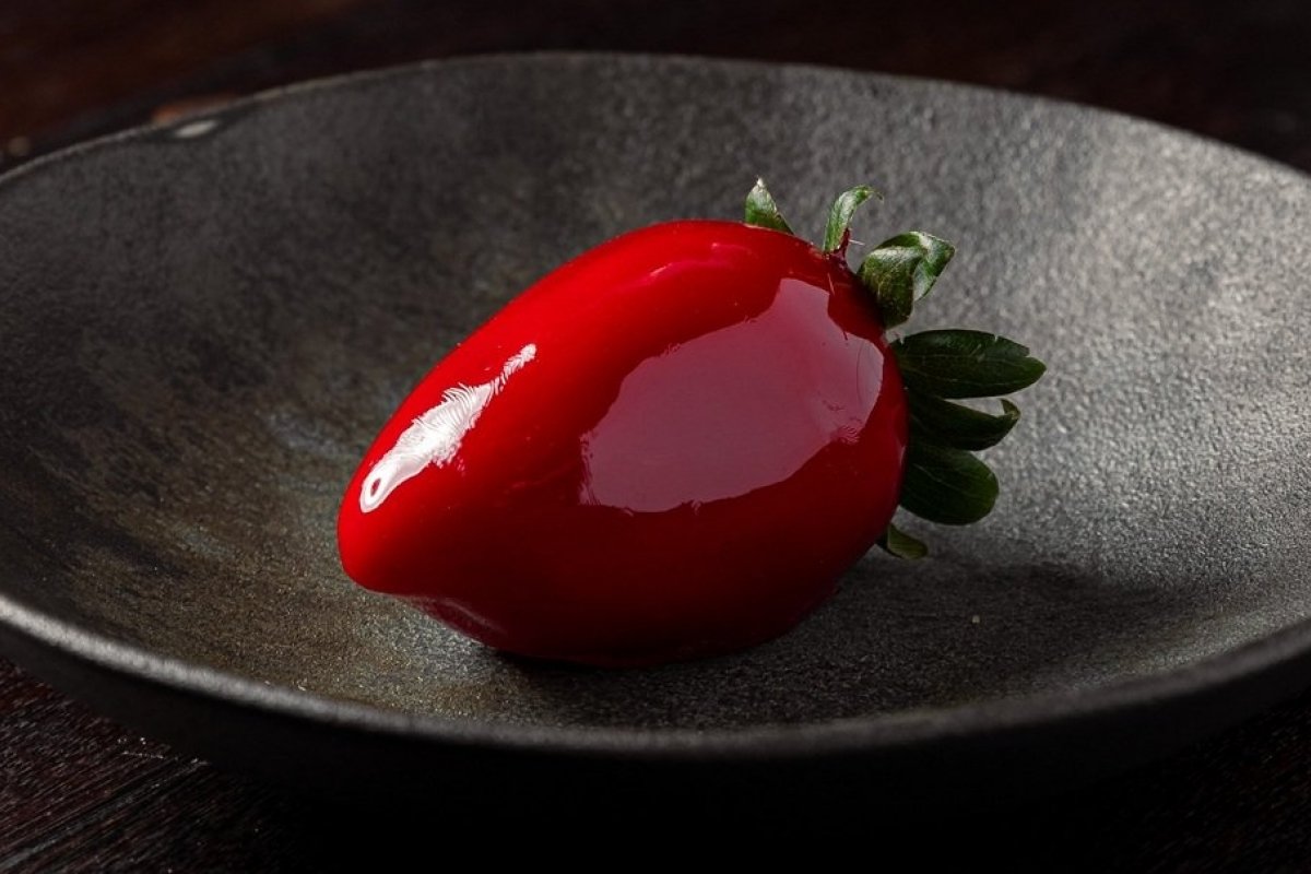 Restaurante Carvão apresenta novo menu executivo com Morango do Amor!