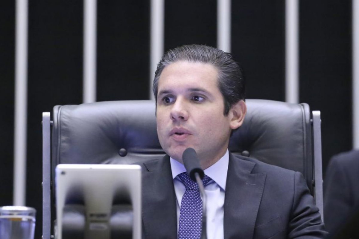 Motta reúne-se na terça com líderes para definir pauta de votações