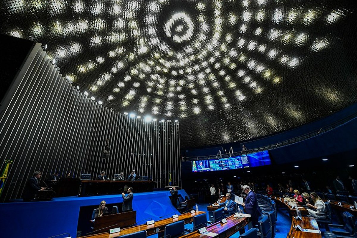 Senado vota 22 indicados para tribunais, agências e conselhos