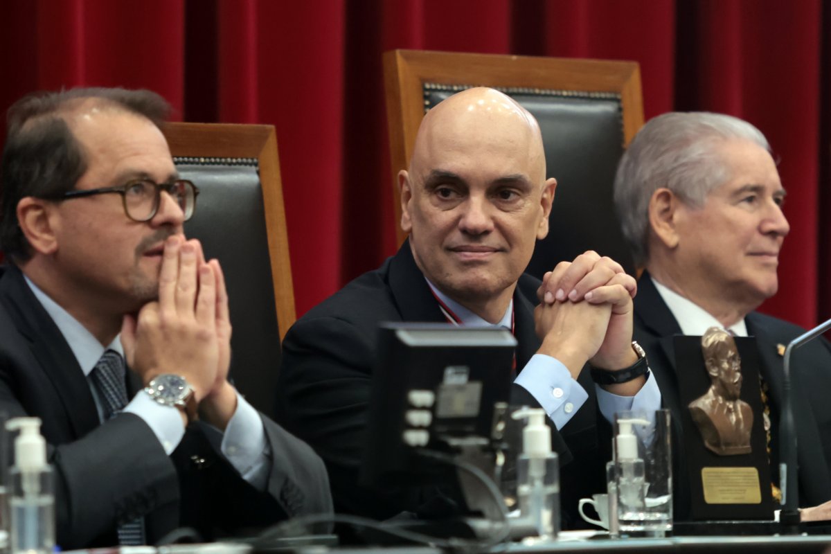 Moraes diz que a Constituição de 1988 "deu um basta à possibilidade de golpismo"