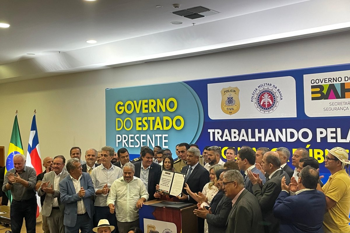 Jerônimo cria três novos comandos regionais da PM e cargo de Delegado-Geral Adjunto na Polícia Civil na Bahia