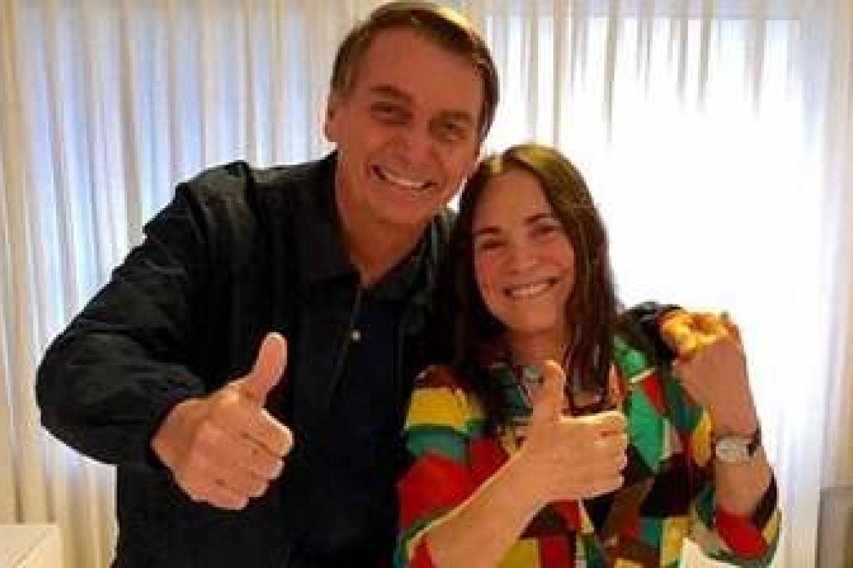 Ministro do Turismo diz que Regina Duarte assume Secretaria de Cultura depois do carnaval