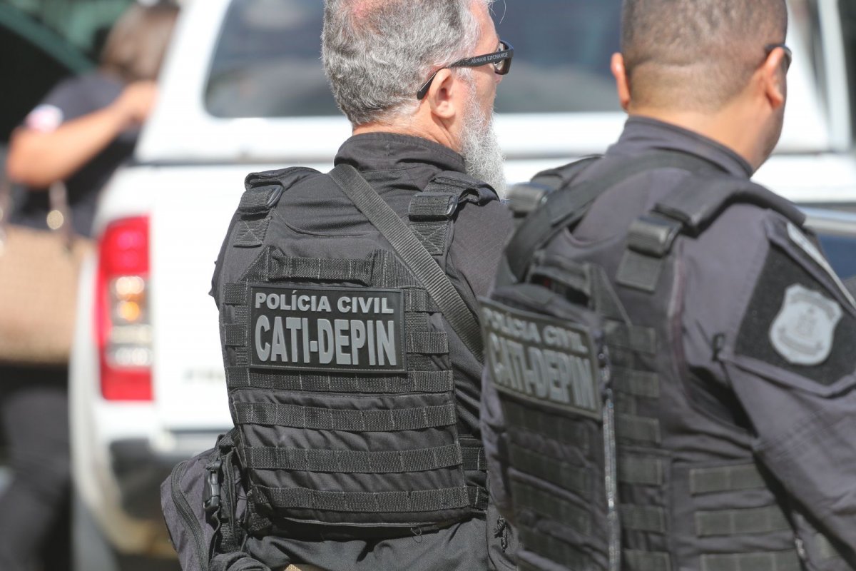 Homem foragido por feminicídio é preso no oeste da BA; crime foi cometido em SP