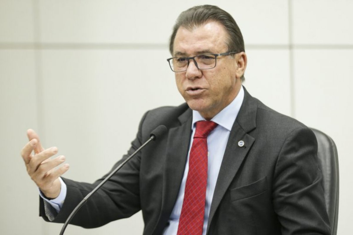 Marinho rejeita redução salarial e diz que plano de contingência tem potencial de salvar 320 mil empregos
