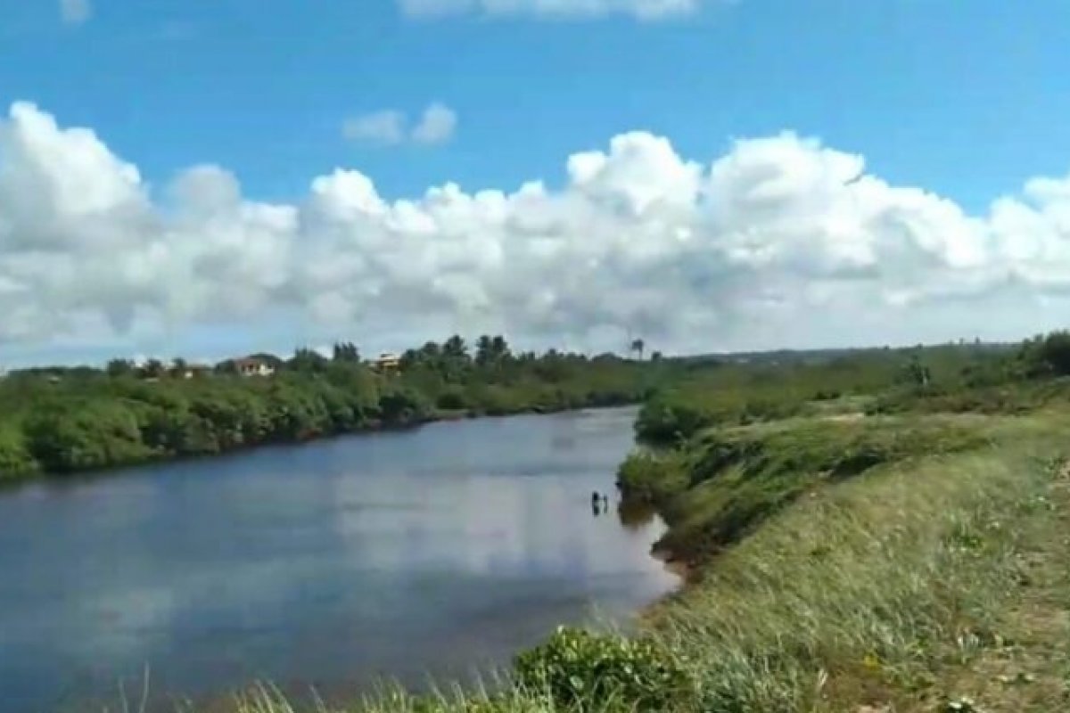 MPBA ajuíza ação contra empresas em Camaçari por poluição do Rio Capivara