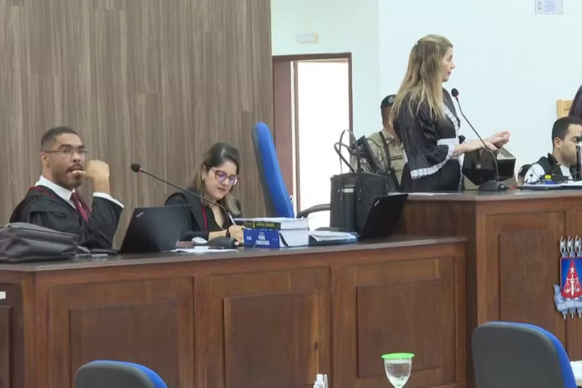Júri de PM acusado de matar dono de lava-jato é adiado por suspeita de falso testemunho 