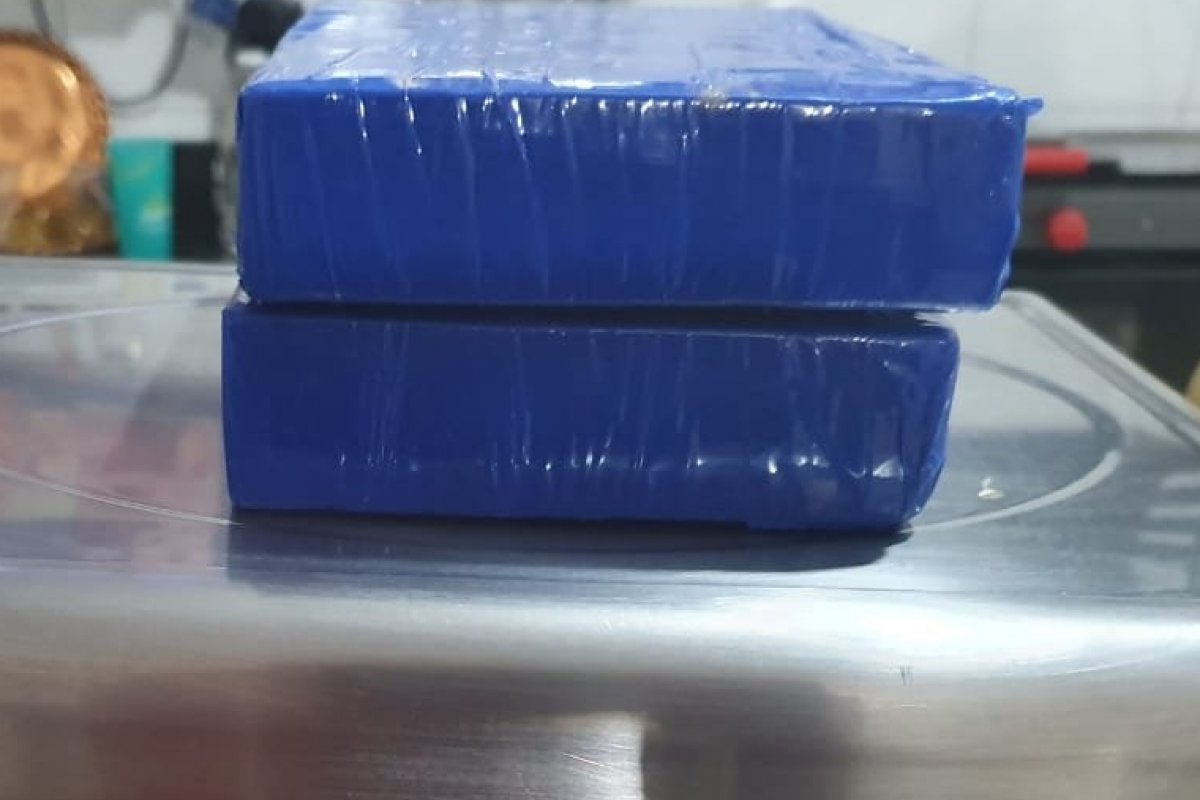 Drogas são encontradas dentro de mochila em ônibus no interior da Bahia