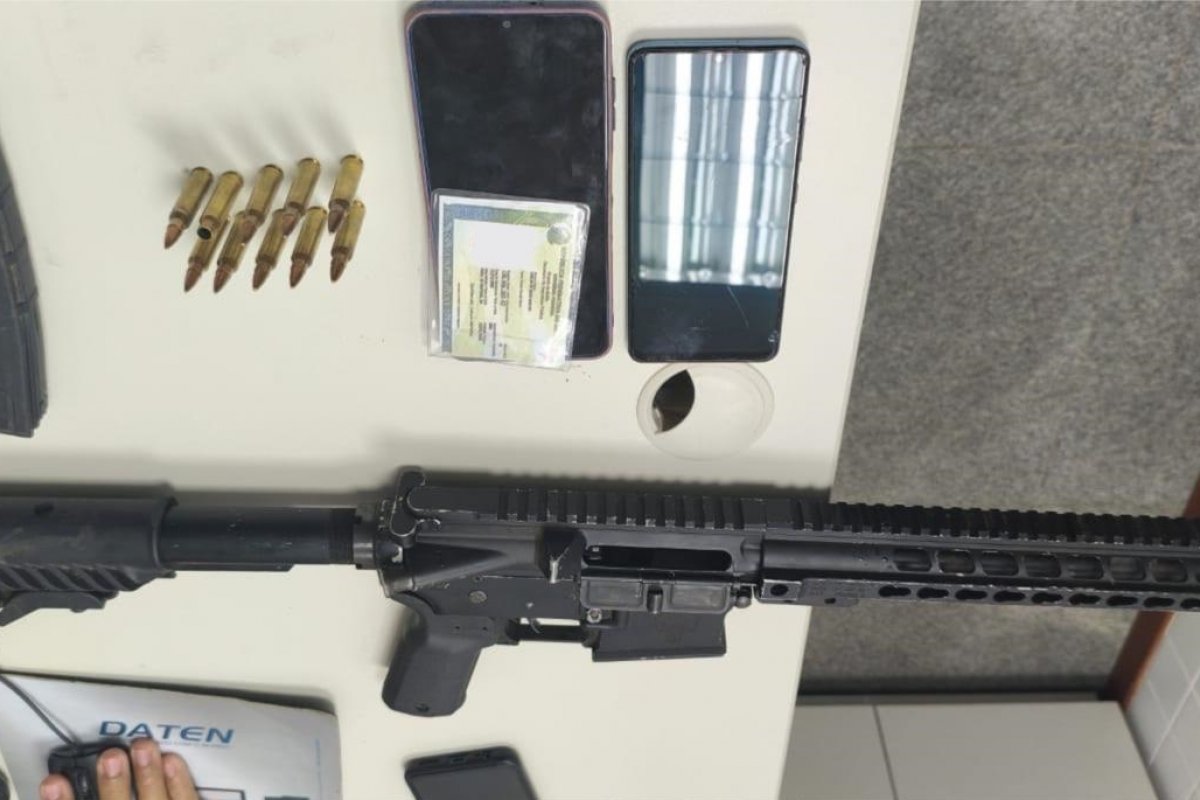 Homem morre após confronto com policiais militares no interior da Bahia; fuzil foi apreendido