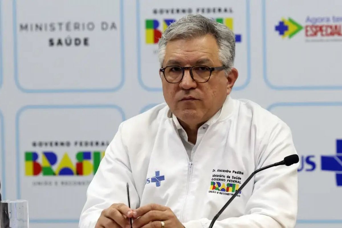 EUA cancelam vistos da esposa e filha do ministro Alexandre Padilha, diz site