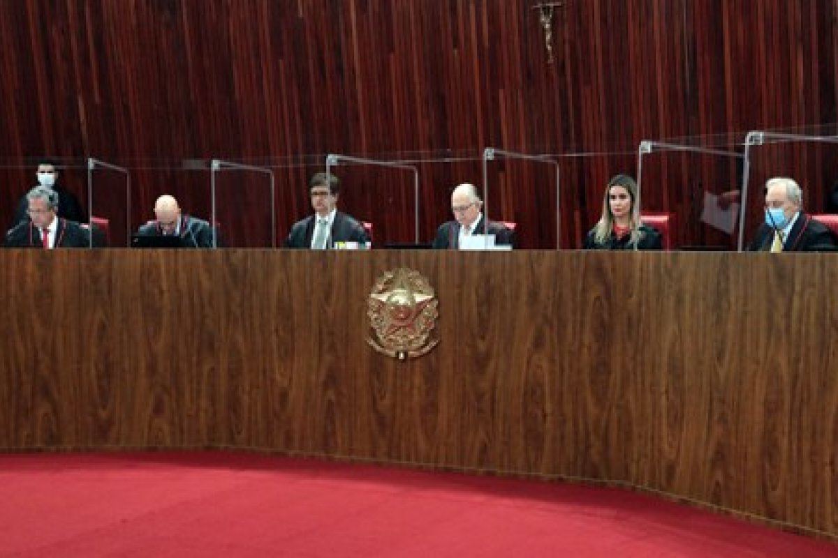 Vereador reeleito no município de Queimadas tem mandato cassado por estar inelegível em 2024