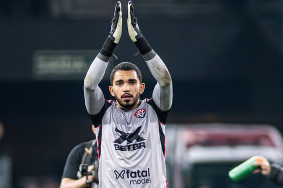 Lucas Arcanjo é eleito melhor goleiro do primeiro turno do Brasileiro pelo SporTV