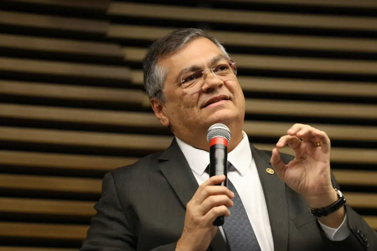 Flávio Dino diz que mudança no foro privilegiado exige emenda constitucional