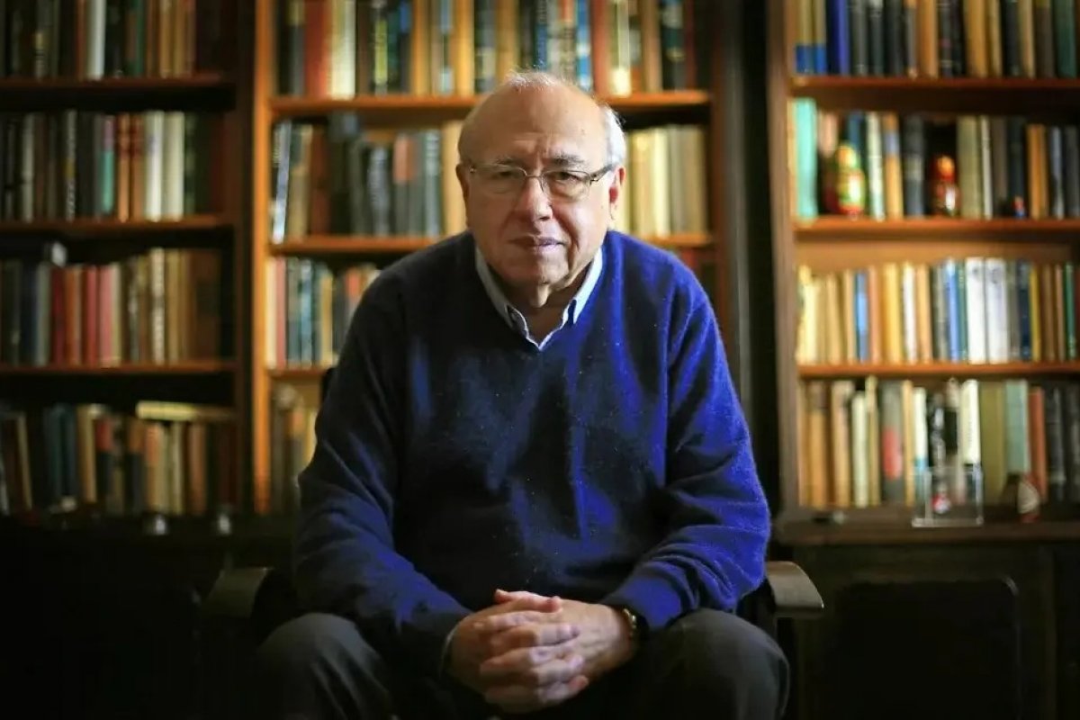 Luis Fernando Verissimo é internado em UTI em hospital de Porto Alegre