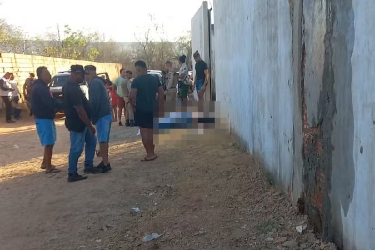 Grupo armado mata três pessoas e deixa outra ferida após ser impedido de entrar em festa na Bahia