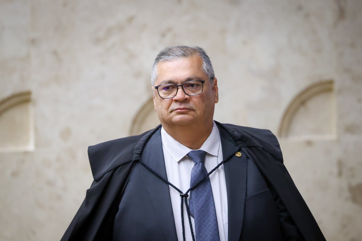 Dino mira sanções a Moraes e decide que ordens de outros países têm de ser homologadas no Brasil