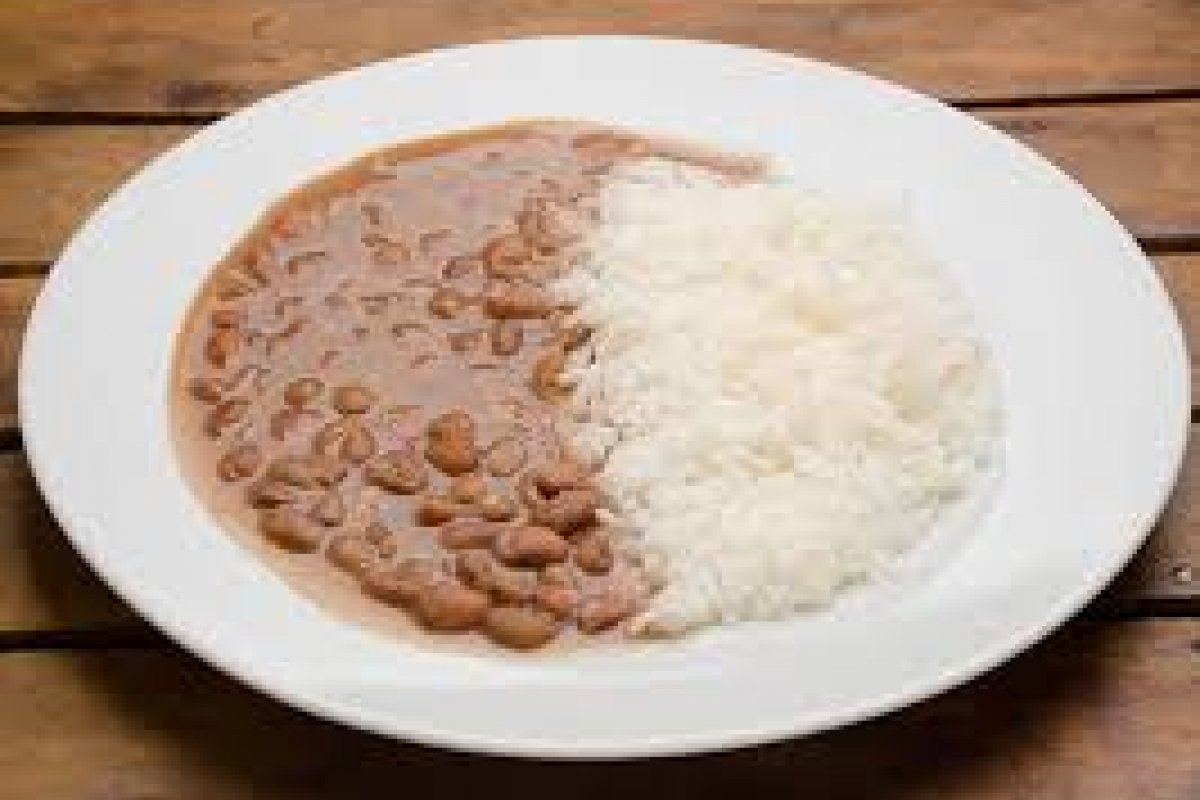 Arroz, feijão e mais 8: confira os alimentos que não podem faltar no prato! 