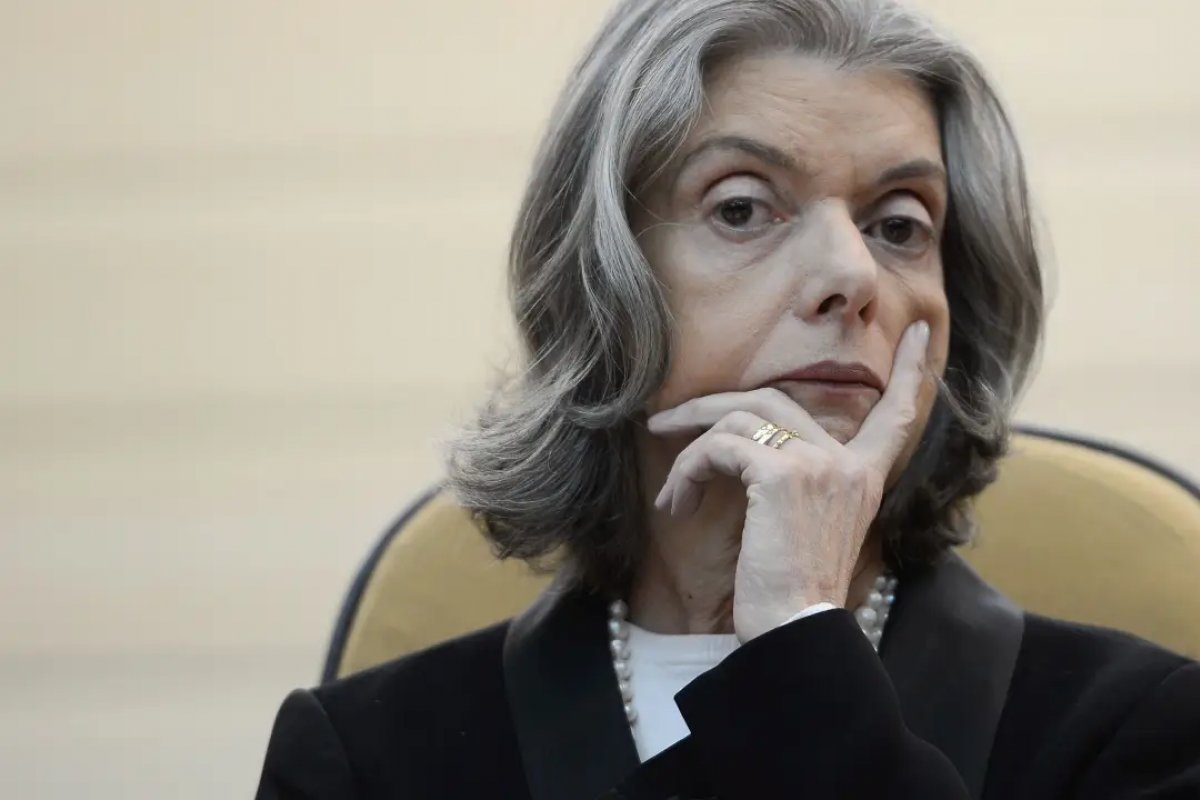 "Há má vontade com a presença de mulheres nos tribunais", afirma Cármen Lúcia