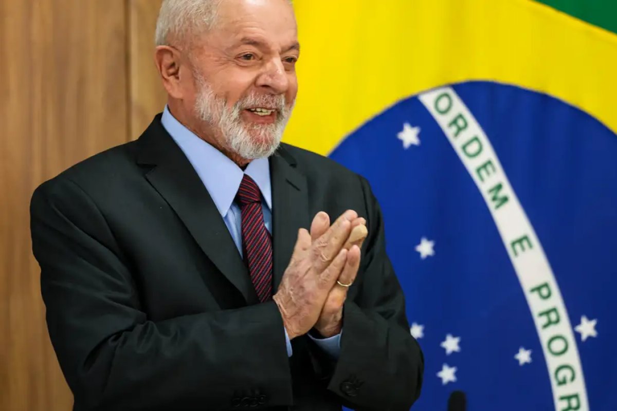 Percepção de preços mais baixos e tarifaço de Trump impulsionam aprovação de Lula, diz Quaest
