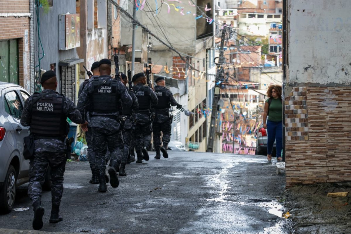 Secretaria de Segurança Pública faz operações simultâneas de combate ao tráfico de drogas e violência armada