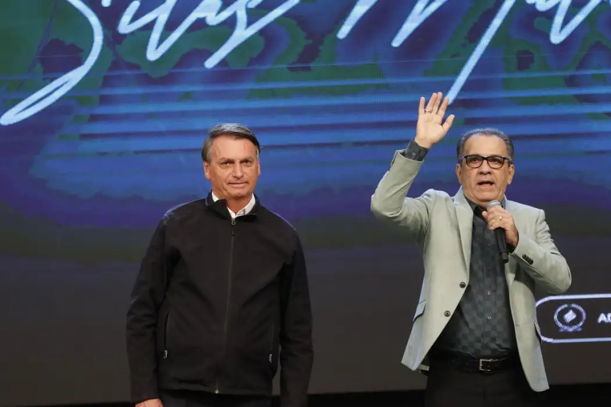 PF aponta que Malafaia orientou Bolsonaro a descumprir medidas do STF