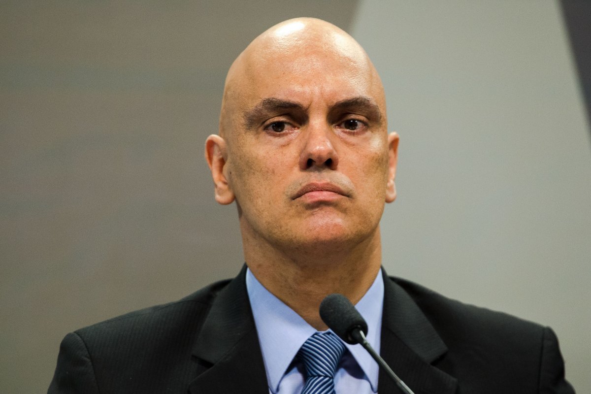Lei Magnitsky: Banco do Brasil bloqueia cartão de crédito de Moraes, afirma jornal