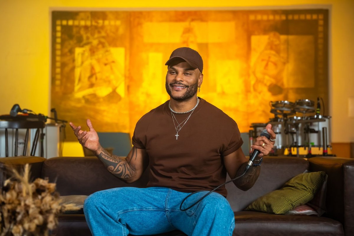 Tony Salles reafirma força no pagode baiano e apresenta projeto “Tem que Ter Replay”!