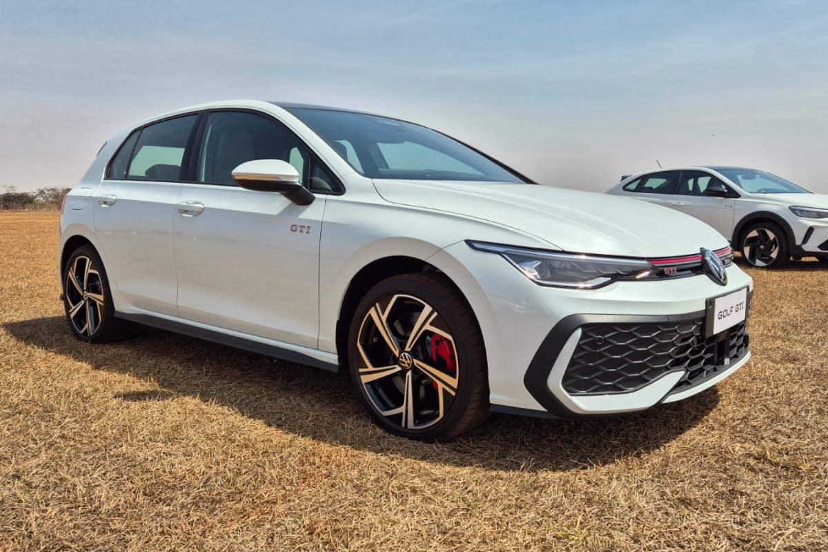 VW lança novos Golf GTI e Jetta GLI em Barretos